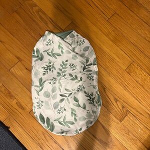 Mama Coco Cocoon Leaf Print Baby Swaddle - like new